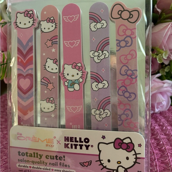 The Creme Shop x Hello Kitty Y2K Collection Totally Cute! Nail Files Set of 5 - Picture 3 of 9